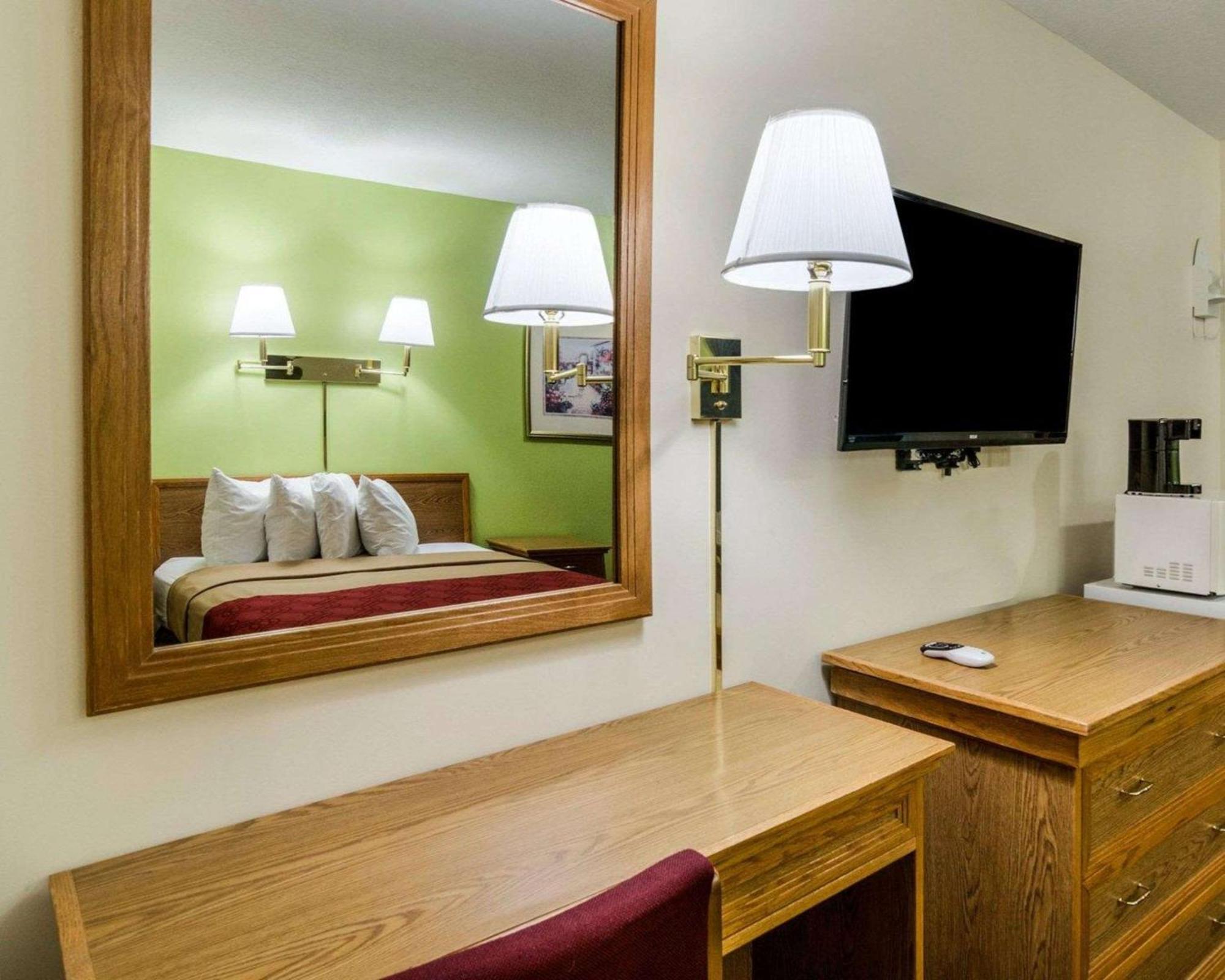 Econo Lodge University Lawrence Zewnętrze zdjęcie